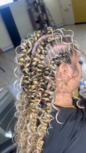 TQ The StitchBraid Master on Instagram: "These Butterfly Braids Might Be One Of My Favs 🤭😮‍💨 #StitchGawd • Have You Booked Your Appointment? Booking Link In Bio 💜 • • • • • • #hair #butterflybraids #bitterfly #hairstylist #hairtutorial #hairlove #hairgoals #style #braids #braidsbraidsbraids #614columbus #614hairstylist #614braids #braidedhairstyles #braidedhair #stitchgawdclassics #stitchgawdherself #stitchgawdstudios" Blonde Butterfly Braids, Butterfly Braids With Curls, Butterfly Stitch Braids, Butterfly Cornrows, Butterfly Feed In Braids, 4 Butterfly Braids, Braided Extensions, Mohawk Braid Styles, Corn Braids