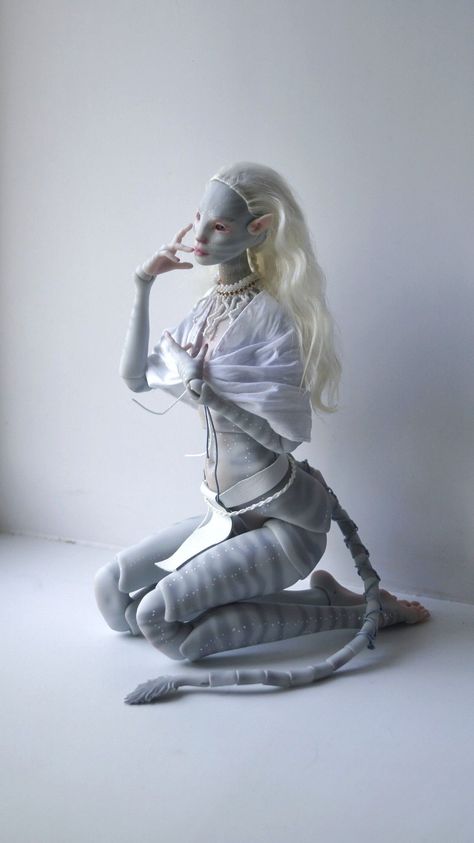 Albino Navi Avatar, White Avatar Navi, White Navi Avatar, Na’vi Avatar, Human Na'vi Hybrid, Navi Avatar Oc, Albino Avatar, Creature Cosplay, Avatar Oc Navi