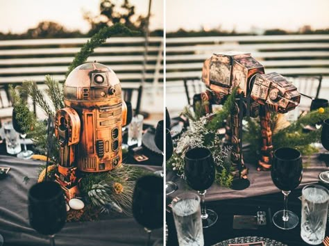 This couple's Star Wars-themed wedding is filled with the most fun details and ideas! From the fashion to the cake, the force is strong. Ewok Wedding, Star Wars Wedding Theme Ideas, Venue Aesthetic, Star Wars Wedding Theme, Star Wars Shoes, Nerd Wedding, Wedding Disney, Wedding Theme Ideas, Geek Wedding