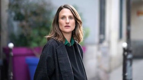 A salute to Camille Cottin, the woman who aces Call My Agent Hair Long Bob, Walking Contradiction, Call My Agent, Isabelle Huppert, Charlotte Gainsbourg, French Films, Everyday Clothing, Long Bob, Film Industry