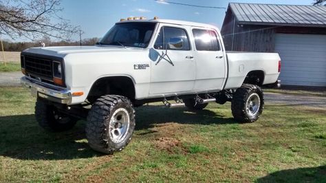 1982 Dodge W350 Crew Cab 1st Gen Cummins Crew Cab, 1st Gen Cummins, Dodge Pickup, Mud Trucks, Dodge Cummins, Dodge Power Wagon, Truck Yeah, Dodge Trucks Ram, Cummins Diesel