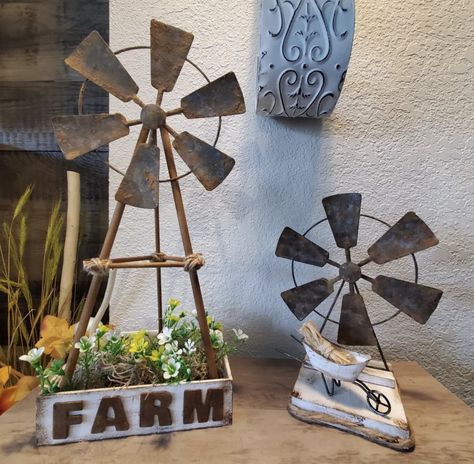 Mini Windmill, Windmill Decor, Craft Project Ideas, Diy Farmhouse, Spring Crafts, Project Ideas, Farmhouse Style, Farmhouse Decor, Planter Pots