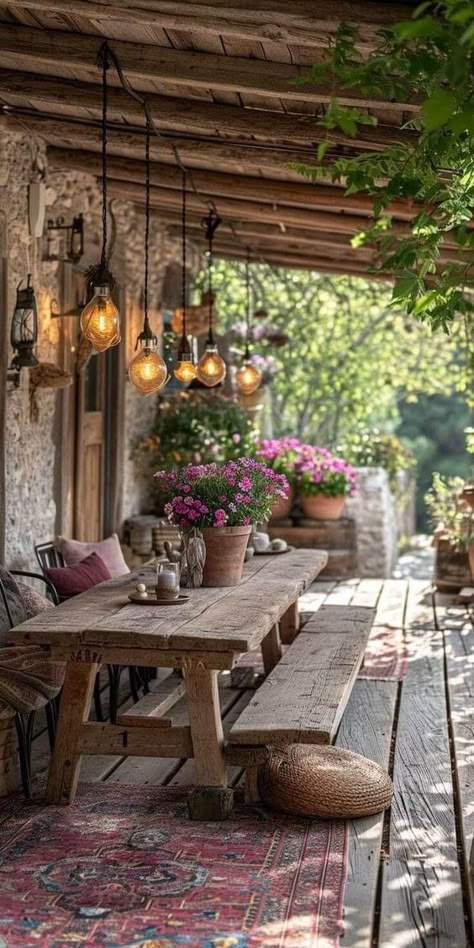 Italian Style Outdoor Area, Italian Lights Outdoor Backyards, Italian Countryside House French Country, Italian Lights Patio, Rustic Italian Home Exterior, Portuguese Home, Outdoor Designs, Italian Countryside, Outdoor Porch