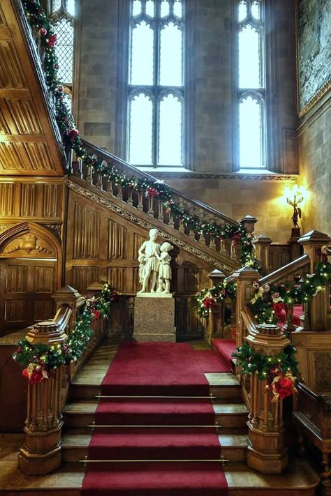 Main Staircase, Clear Book, Castle Christmas, Christmas Mystery, Highclere Castle, English Manor Houses, French Houses, Detective Series, English Manor