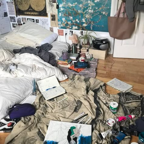 Kinda Messy Room, Untidy Room Aesthetic, Messy Minimalist Bedroom, Messy College Dorm Aesthetic, Painters Bedroom, Bed Rotting Core, Dirty Room Aesthetic, Messy House Aesthetic, Messy Apartment Aesthetic