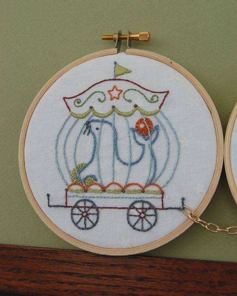 Hand Embroidery Patterns Vintage, Circus Train, Diy Nursery Decor, Nursery Patterns, Iron On Embroidery, Diy Baby Gifts, Embroidery Patterns Vintage, Embroidery Patterns Free, Hand Embroidery Pattern