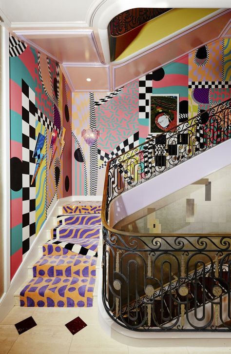 The modern designers inspired by the Memphis Movement – Luxury London 80s Bedroom Ideas, 80s Bedroom, Bold And Brash, Memphis Milano, Memphis Design, Luxury London, Furnishings Design, British Design, Modern Aesthetics