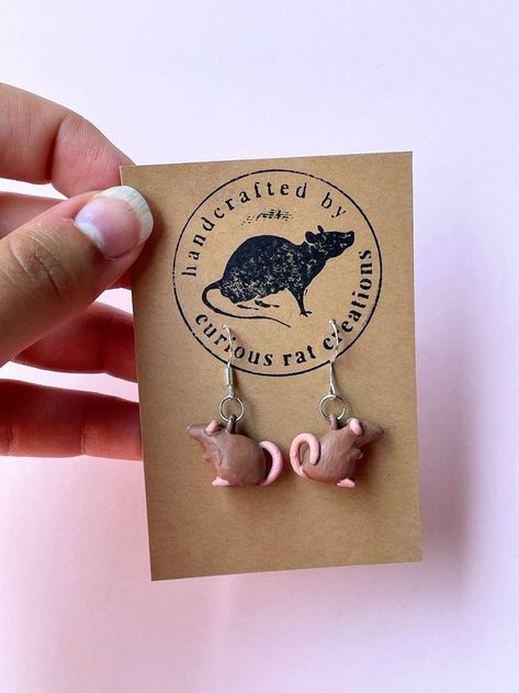 Rat Earrings Clay, Rat Polymer Clay, Funny Clay Earrings, Rat Earrings, Masc Cottagecore, Tiny Polymer Clay, Clay Inspo, Polymer Clay Jewelry Diy, Earring Ideas