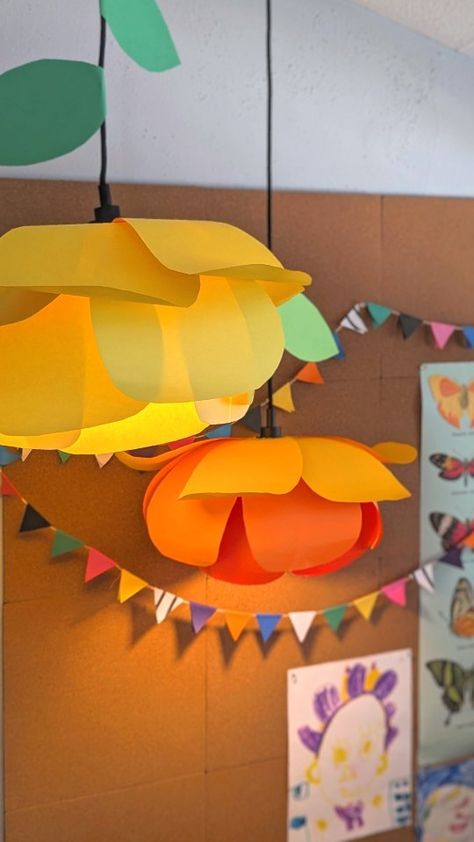 Jen Buchheit | Shoebox School Bus! 🎒 This bus is the perfect size for so many of Rosie's favorite characters! To make the bus, I cut off the back of a … | Instagram Diy Flower Light, Layers Curled, Paper Flower Lights, Flower Lamps, Dekor Diy, Flower Lamp, Diy Crafts Paper Flowers, Flower Lights, Easy Diy Art