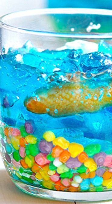 Mini Jello Fish Bowls Jello Fish Cups, Ocean Jello Cups, Jello Fish Bowl, Osh Activities, Fish Bowl Jello, Aquaman Birthday, Aquaman Party, Gummy Fish, Kids Desserts