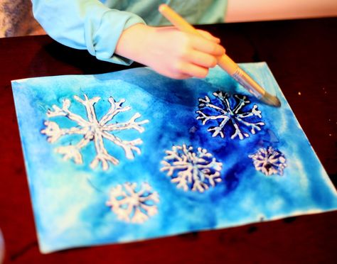 Winter Watercolor Resist Art with Free Printable Snowflake Template from Fun at Home with Kids Printable Snowflake Template, Resist Art, Watercolor Resist, Snowflake Art, Snowflakes Art, Snowflake Template, Winter Art Projects, Classroom Art, Winter Watercolor