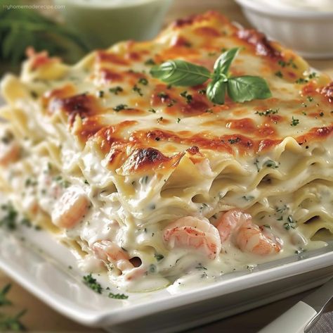 Delicious Seafood Lasagna Recipe - My Home Made Recipe Seafood Lasagna Recipe, Salmon Lasagna, Seafood Lasagna Recipes, Seafood Casserole Recipes, Seafood Lasagna, Baked Lasagna, Seafood Recipe, Baked Asparagus, Indulgent Food