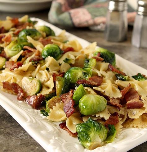 17 Thanksgiving Pasta Recipes You Need To Try! | http://homemaderecipes.com/17-thanksgiving-pasta-recipes/ Fall Bowtie Pasta, Thanksgiving Pasta Sides, Thanksgiving Pasta Dishes, Thanksgiving Pasta Salad, Thanksgiving Pasta Recipes, Bacon And Brussel Sprouts, Bowtie Pasta Recipes, Thanksgiving Pasta, Italian Thanksgiving Recipes