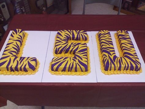 Gold Buttercream Cake, Lsu Cake, Lsu Party, Lsu Graduation, Graduation Menu, Gold Buttercream, Purple Velvet Cakes, Sports Cakes, Purple Tiger