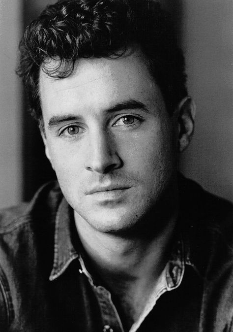 John Slattery from Mad Men circa 1978 Roger Sterling, John Slattery, Ian Mckellen, Christopher Walken, Young Celebrities, Gary Oldman, White Photo, Famous Faces, Mad Men