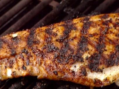 Grilled Catfish Recipes, Grilled Catfish, Baked Catfish, Catfish Recipe, Cooking Channel Recipes, Catfish Recipes, Fish Recipes Baked, Homemade Tartar Sauce, Grilling Tips