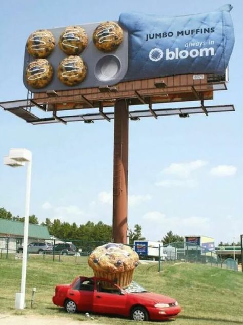 Oh noooo #design #designfails #designs #funny #fails Ambient Advertising, Guerrilla Advertising, Guerrilla Marketing, Jumbo Muffins, Clever Advertising, 광고 디자인, Billboard Design, Publicidad Creativa, Street Marketing