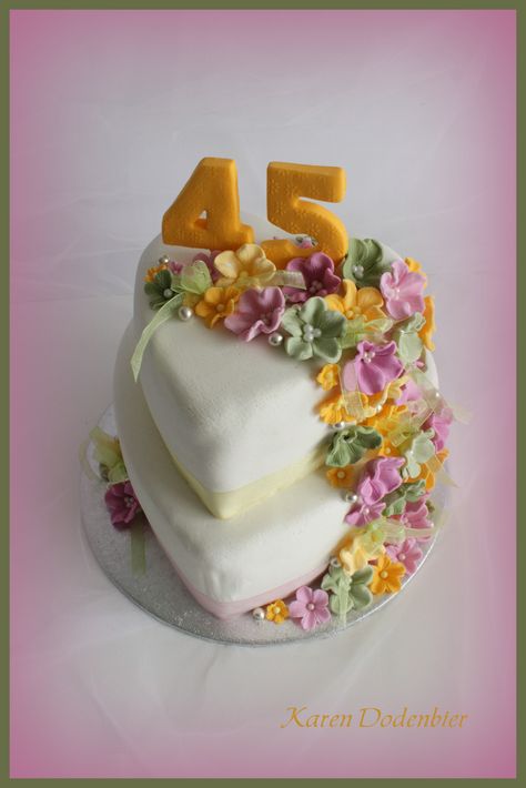 45th Anniversary Anniversary Images, 45th Anniversary, Sweetest Day, Party Stuff, Bee Happy, Cake Art, Happy Anniversary, Cake Ideas, Wedding Anniversary