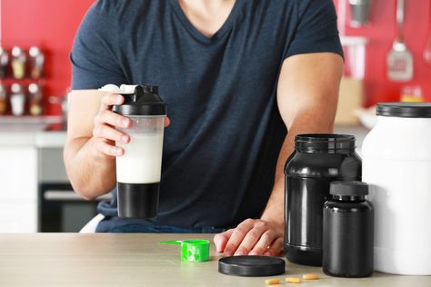 Considering switching it up and creating a homemade pre-workout? Learn how to make your own pre-workout with our step-by-step guide. Muscle Scraping, Natural Pre Workout Drink, Pre Workout Shake, Best Pre Workout Powder, Preworkout Supplement, Full Body Stretching Routine, Best Pre Workout Supplement, Post Workout Supplements, Workout Shakes