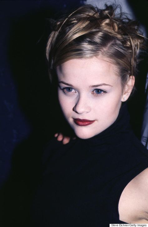 These Reese Witherspoon Photos Make Us Nostalgic For The '90s 90’s Makeup Looks, 1990s Makeup, 90’s Makeup, 1990s Hairstyles, 90s Makeup Trends, Makeup 90s, 90s Makeup Look, 90s Grunge Hair, Cute Eyeshadow Looks