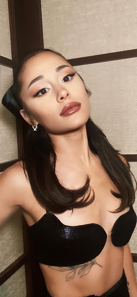 Ariana Grande Hd Photos, Ariana Grande Brunette, Ariana Grande 2022, Ariana Grande 2023, Ariana Grande Wallpapers, Jahnvi Kapoor, Ariana Grande Lockscreen, Ariana Grande Images, Ariana Instagram