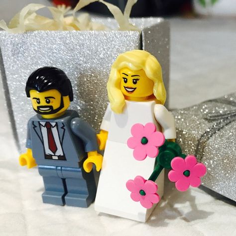 15 Quirky Party Favors Guests Won’t Just Throw Out Alternative Wedding Favors, Unusual Wedding Favours, Lego Wedding, Wedding Favors And Gifts, Gift Favors, Chocolate Wedding Favors, Lego People, Unusual Wedding, Unusual Weddings