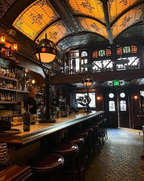 Victorian Bar Design, Steampunk Bar Design, Steampunk Tavern, Steampunk Bar Ideas, Witchy Bar, Pub Bar Design, Steampunk Restaurant, Fantasy Bar, Old Bars