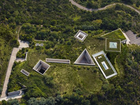 Circular Floor Plan, Tadao Ando Buildings, Tadao Ando House, Platform Architecture, Chichu Art Museum, Underground Museum, Light Temple, Naoshima Island, Underground Architecture