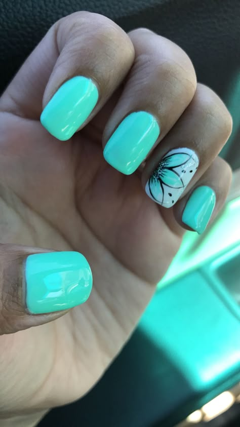 Vacay Nails Summer Short, Short Teal Nail Designs, Turquoise Gel Nails Short, Turquoise Nail Art Designs, Nail Designs Teal Turquoise, Turquoise Gel Nails Design, Turquoise Nails With Flowers, Dip Nail With Design, Turquoise Spring Nails