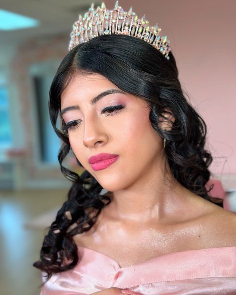 Quinceañera 💕🌸 . . . #quince #quinceañera #quinceñera Trendy Makeup, Quince, Quinceanera, Makeup Looks, Makeup, Make Up, Make Up Looks