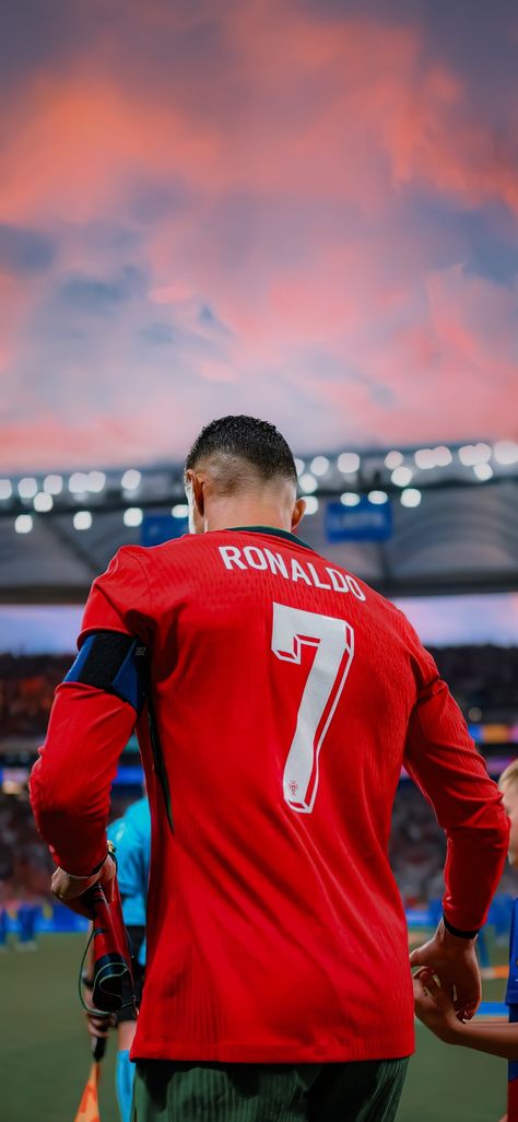 Cr Ronaldo, Cr7 Portugal, Cristiano Ronaldo Hd Wallpapers, Portugal Football, Cristiano Ronaldo Style, Cr7 Vs Messi, Cristiano Ronaldo Portugal, Ronaldo Quotes, Cr7 Wallpapers