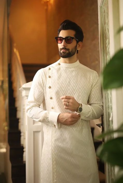 Trendy Wedding Wear For Men To Look Uber-Stylish! - ShaadiWish Pedicure Colors 2023, Caramel Balayage Honey, Warm Caramel Balayage Honey, Spidey Sona, Fancy Kurta For Men, Warm Caramel Balayage, Indo Western Outfits For Men, Wedding Wear For Men, Traditional Indian Mens Clothing