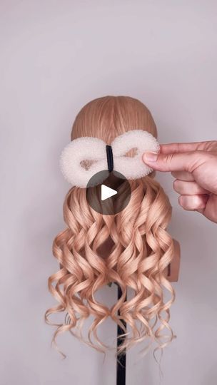 Sock Bun Curls, Easy Curled Hairstyles, Scarf Hacks, 2 Ponytails, Hair Up Do, Messy Bun Updo, Donut Bun Hairstyles, Donut Hair, Half Updo Hairstyles