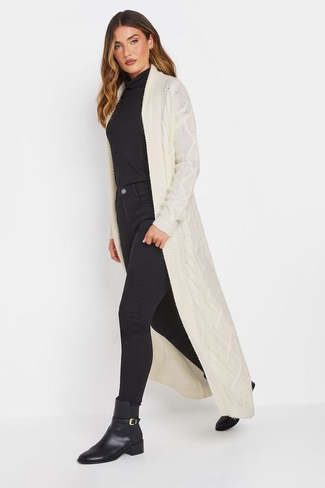 Wrap up in our premium longline cardigan from Long Tall Sally this autumn-winter. Made from a soft knitted fabric, it features long sleeves, a cable knit design and is completed at a midaxi length. Wear with your everyday looks for an extra layer of warmth and style