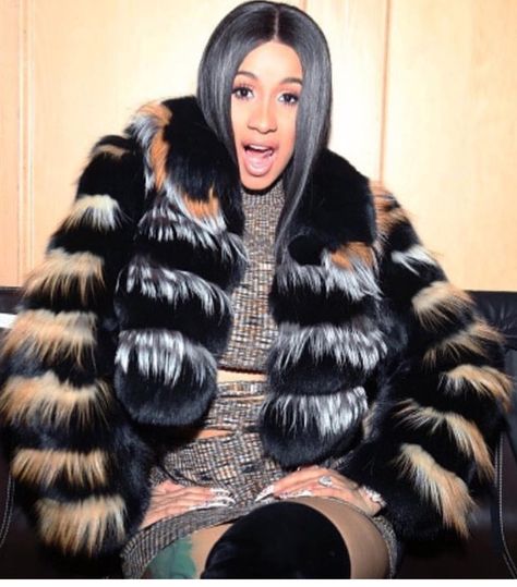 Cardi B  #rapper #cardib  PINTEREST:DEE✨✨ Cardi B Instagram, Cardi B Lyrics, Cardi B Quotes, Bartier Cardi, Cardi B And Nicki Minaj, Cardi B Offset, Cardi B Fashion, Hip Hop New York, Cardi B And Offset