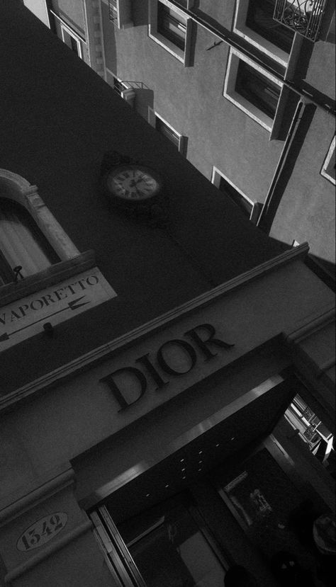 Dior Black Aesthetic, Dark Dior Aesthetic, Black Dior Aesthetic, Dior Dark Aesthetic, Dior Aesthetic Dark, Christian Dior Wallpaper, Christian Dior Aesthetic, Dior Aesthetic Wallpaper, Dior Wallpaper