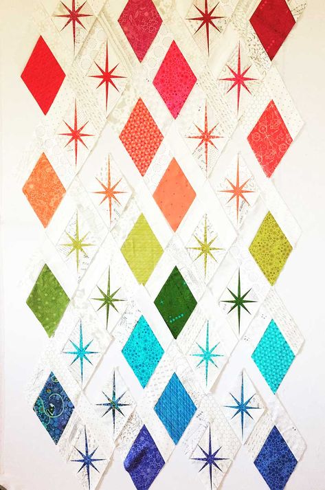 We are at the end of our very relaxed sewalong of the Atomic Starburst Quilt pattern by Violet Craft! I have had a ball sewing along with the ladies on Instagram! Thank you everyone for joining in! Here are some of the amazing things the ladies have been creating 🙂... Mid Century Modern Quilt Patterns Free, Mcm Quilt Pattern, Mid Century Modern Quilt Patterns, 8 Point Star Quilt Pattern, Midcentury Modern Quilt, Starburst Quilt, Diamond Quilts, Violet Craft, Atomic Starburst Pattern