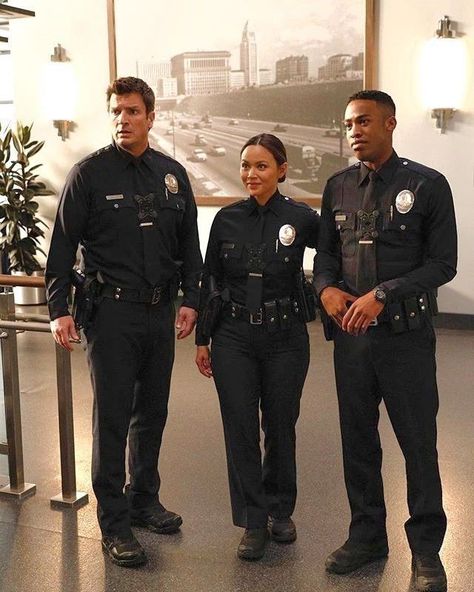 Lucy Chen, Plain Clothes, Female Cop, Best Tv Series Ever, Cop Show, The Rookie, Nathan Fillion, Plain Outfits, Popular Shows