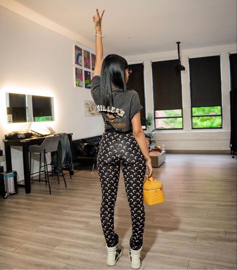 Marine Serre Outfit Black Women, Marine Serre Outfit, Tight Outfits, Nightlife Outfits, Outfit Black Women, Fits Inspiration, Streetwear Inspo, Fly Outfit, Cute Birthday Outfits