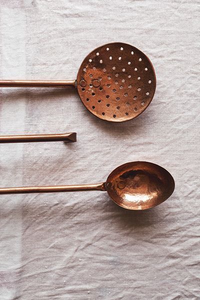 Copper Utensils, Copper Pots, Copper Kitchen, New Classic, Kitchen Stuff, Spoons, Home Goods, Home Accessories, Sweet Home