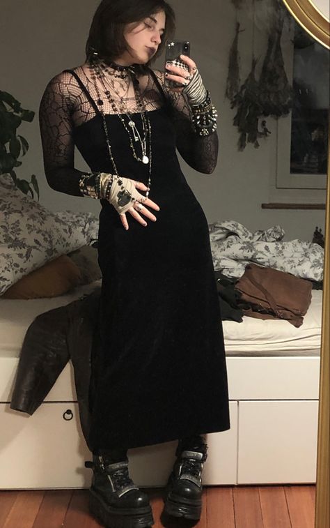 Goth Outfits Mid Size, Black Maximalist Outfit, Alt Black Outfits, Goth Maximalism Fashion, Thrifted Goth Outfits, Mid Size Alt Outfits, Whimsy Gothic Outfit, Wimsey Goth Style, Mid Size Goth