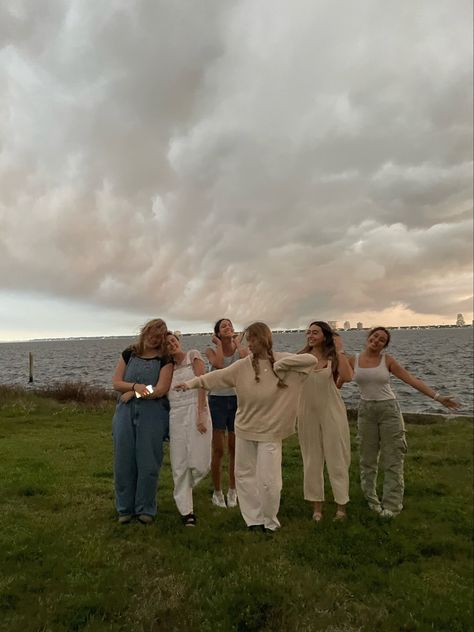 True Friendship Aesthetic, Feminine Friendship, Strawberry Lipgloss, Teen Dirtbag, Blank Mind, Women Small Group, Grandma Friends, Swedish Summer, Sunshine Girl