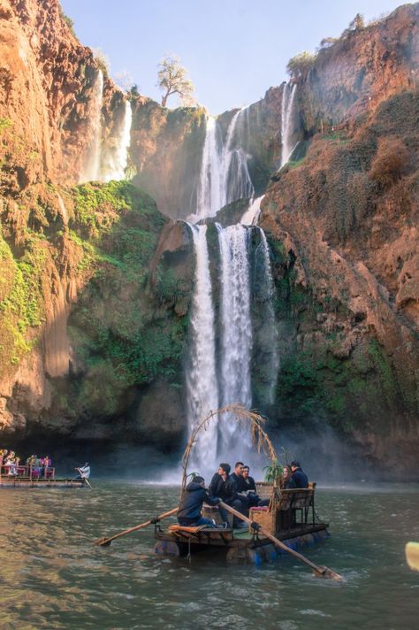 1 week Morocco itinerary + trip inspiration. Great guide for fun activities in Morocco, places to see and activity suggestions for Marrakesh, Essaouira and the Ouzoud Falls. Travel Morroco, Casablanca Hotel, Calendar Illustration, Trip To Africa, Morocco Itinerary, Riad Marrakech, Marrakesh Morocco, Visit Morocco, Morocco Travel