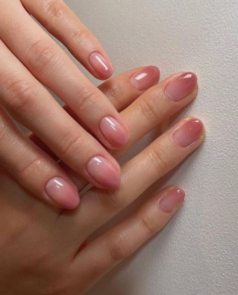 Minimalist Fall Nails Short, Cute Natural Nails Designs, Nails Degrade Colores, Pretty Gel Nails Short, Nail Ideas Natural Nails, Nails Degrade, Degrade Nails, Natural Nails Designs, Nail Designs Natural