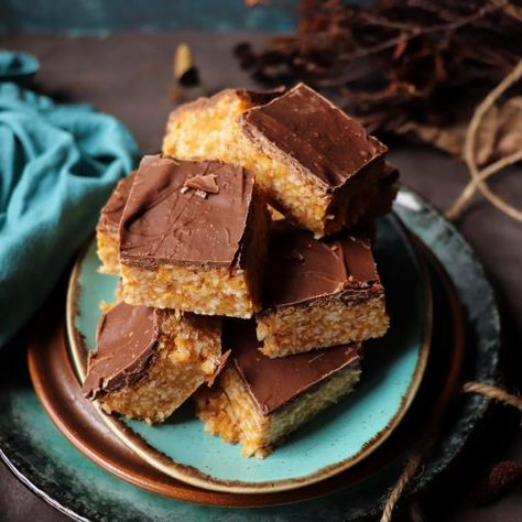 Newfoundland Five Star Bars | Ben Maclain - Havoc in the Kitchen Newfoundland 5 Star Bar, Five Star Bars Recipes, Coconut Condensed Milk, Aero Bars, Aero Chocolate, Newfoundland Recipes, Flakey Salt, Coconut Dream, Unsweetened Coconut