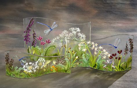 Fused Glass Art Flowers, Glass Fusing Ideas, Glasfusing Ideas, Fused Glass Pocket Vases, Glass Fusion Landscapes, Glass Frit Painting, Fused Glass Flower Bowl, Fused Glass Lanterns Flowers, Fused Glass Curved Panel