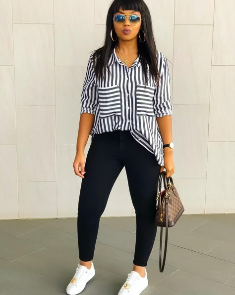 Casual 😚🖤 Casual Friday Work Outfits Winter, Friday Outfit For Work, Jeans Outfit For Work, Dress And Sneakers Outfit, Curvy Casual Outfits, Conservative Outfits, Fashionable Work Outfit, Jeans Outfit Women, Business Casual Outfits For Work