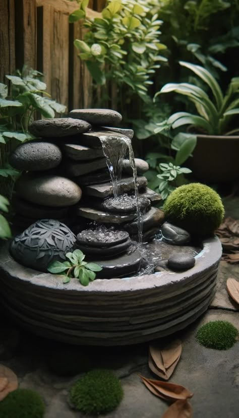 Unique Water Features, Balcony Water Feature, Natural Fountain, Miniature Garden Ideas, Garden Fountain Ideas, Diy Garden Decorations, Indoor Garden Design, Diy Indoor Garden, Garden Ideas Diy