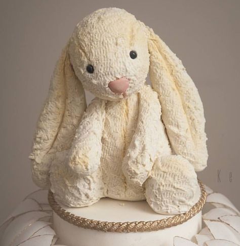 Rabbit Shaped Cake, 3d Bunny Cake, Jelly Cat Bunny Cake, Jellycat Bunny Cake, Rabbit Cake Ideas, Bunny Shaped Cake, Carving Cake Recipe, Bunny Birthday Cake, Cupcake Decorating Tips