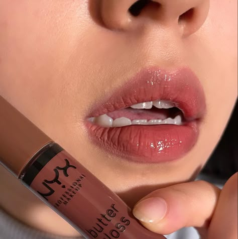 Nyx Butter Gloss Ginger Snap, Nyx Ginger Snap, Nyx Lipgloss, Nyx Gloss, Nyx Butter, Nyx Butter Gloss, Butter Gloss, Korean Eye Makeup, Face Art Makeup